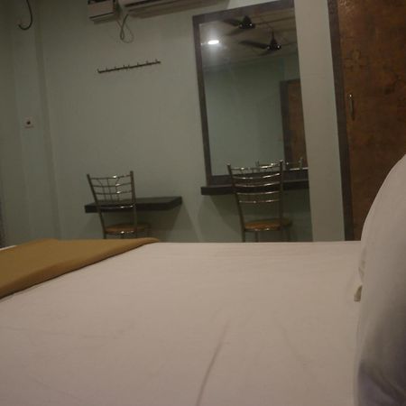 Hotel Sikara, Kumbakonam Zewnętrze zdjęcie