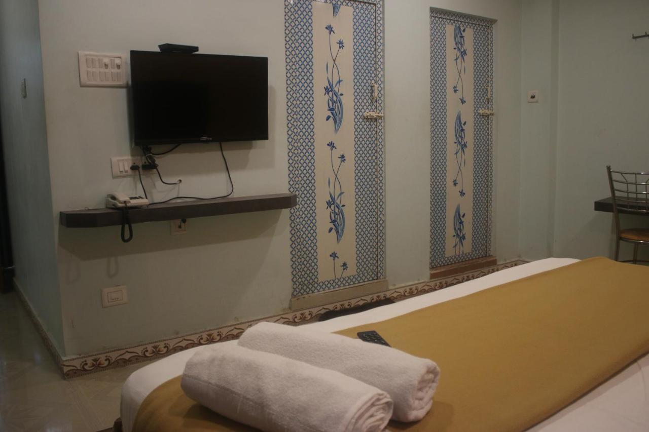 Hotel Sikara, Kumbakonam Zewnętrze zdjęcie