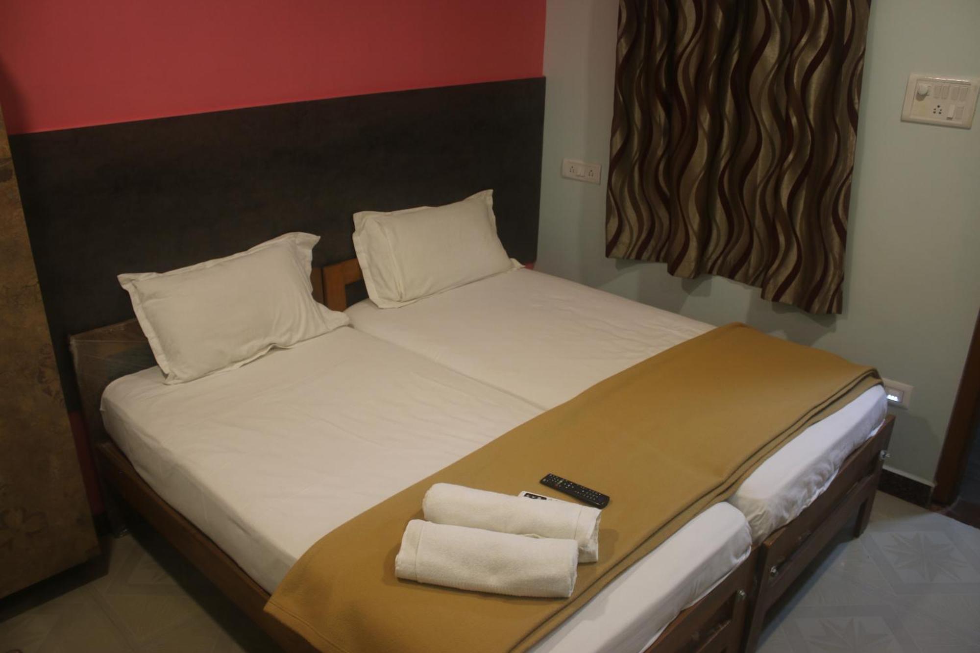 Hotel Sikara, Kumbakonam Zewnętrze zdjęcie