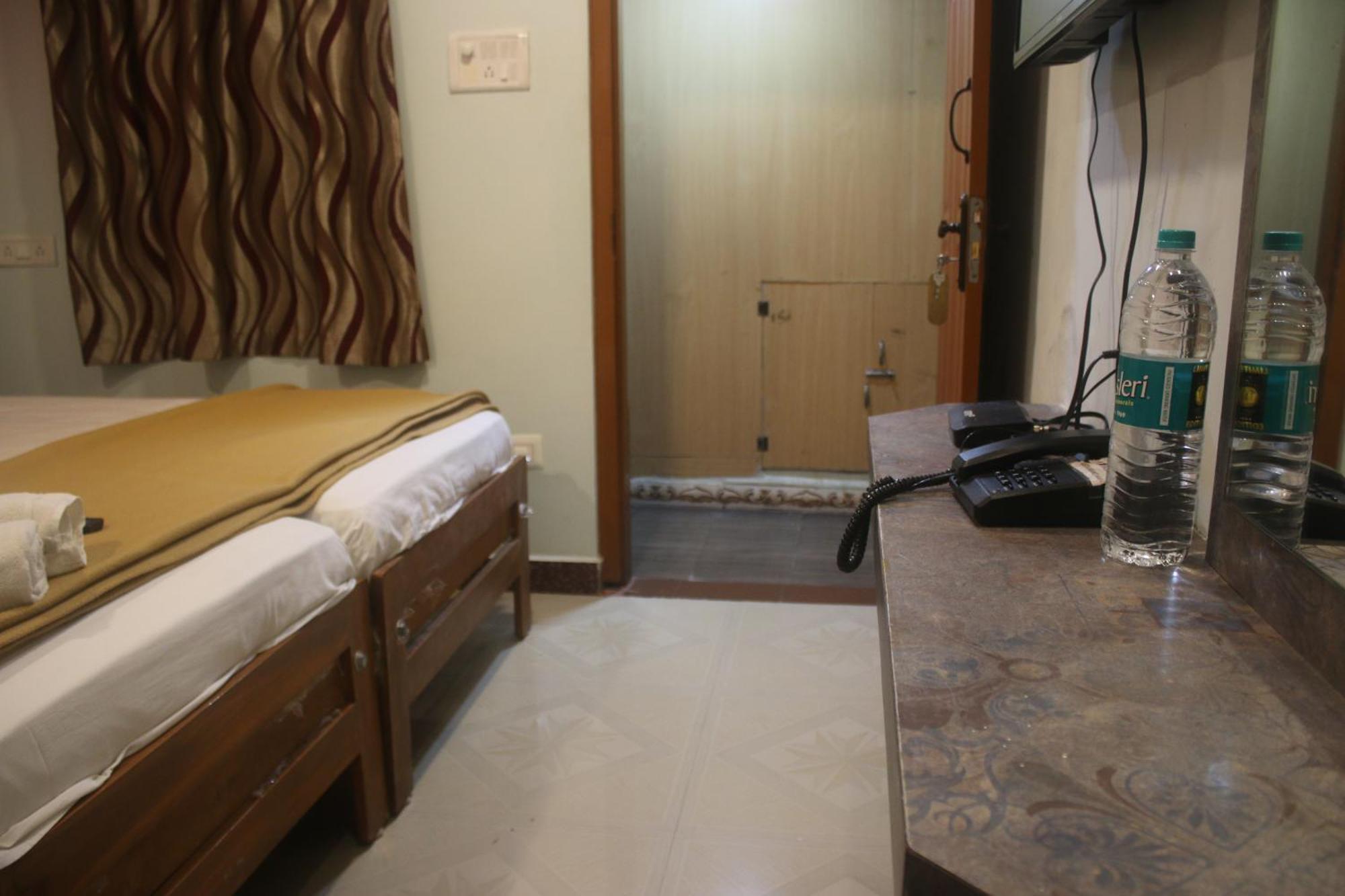 Hotel Sikara, Kumbakonam Zewnętrze zdjęcie