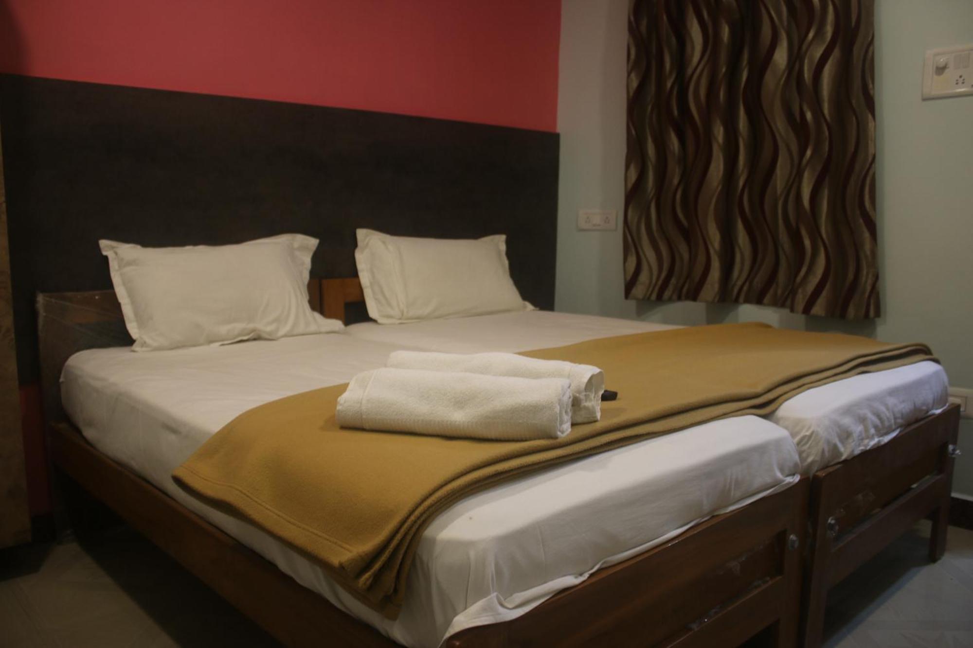 Hotel Sikara, Kumbakonam Zewnętrze zdjęcie